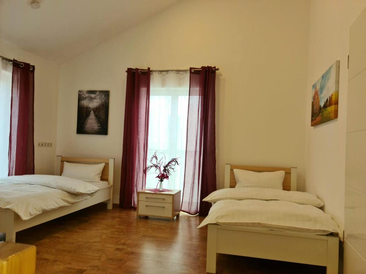 Apartment Gaestehaus Staudenschloss Mickhausen Eksteriør billede